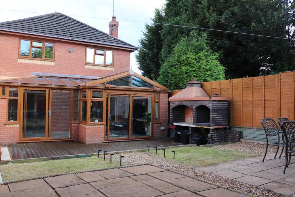 Cosy 3 Bedroom 2 Bathroom House With Parking Sheldon  エクステリア 写真